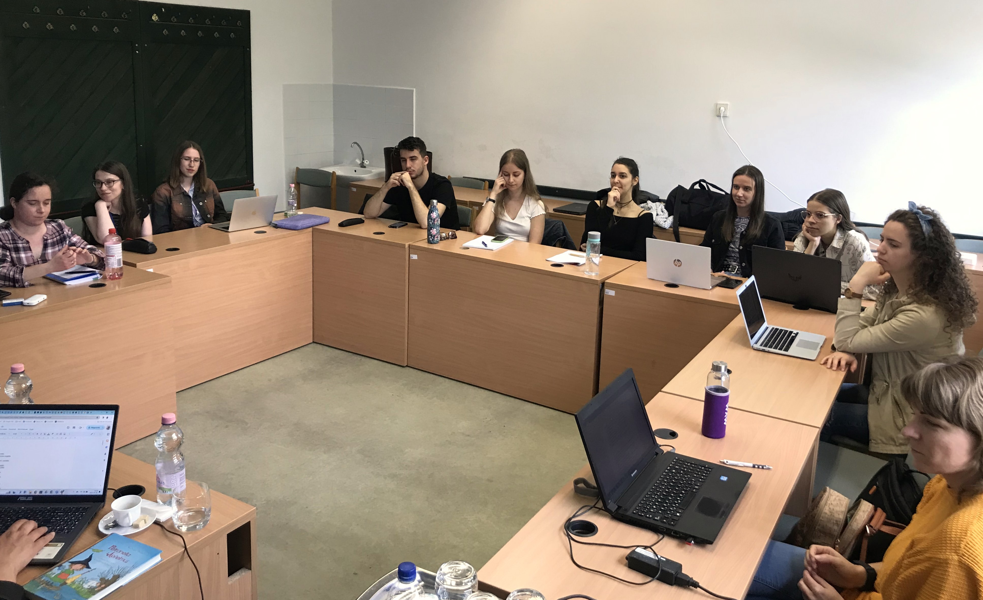 Nagy érdeklődés mellett zajlott a tegnapi workshop a Germanisztikai és Fordítástudományi Intézet szervezésében